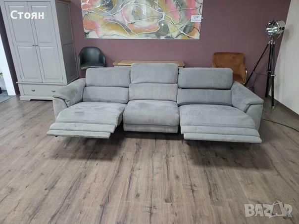 Сив диван от плат четворка с електрически релакс механизъм, снимка 6 - Дивани и мека мебел - 44701380