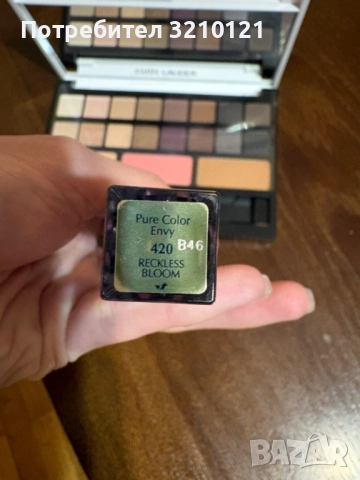 ESTEE LAUDER палитра с червило., снимка 2 - Козметика за лице - 52907434