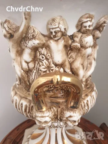 Capodimonte 39см-3кг/Каподимонте голяма стара фигурална италианска порцеланова ваза-урна с херувими, снимка 9 - Вази - 55970889
