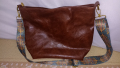 Продавам дамска чанта кожена, снимка 1 - Чанти - 44614950