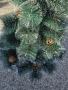 Елха - Изкуствена коледна елха с бели връхчета и шишарки , снимка 1