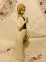 порцеланова статуетка , снимка 6