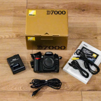 Продавам DSLR Nikon d7000, снимка 1 - Фотоапарати - 44827690