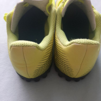 Детски футболни обувки Adidas, снимка 7 - Детски маратонки - 36356230