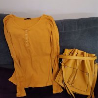 Чанта и блуза за 8 лв, снимка 1 - Чанти - 34407221