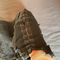 Накъсани деним панталонки с връзки отстрани, снимка 3 - Къси панталони и бермуди - 36356328