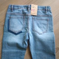 Нови!!! Kiabi - детски дънки 12г, снимка 6 - Детски панталони и дънки - 40833354