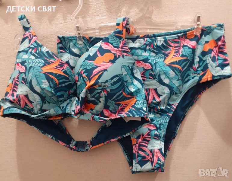 Нови бански костюми , снимка 1