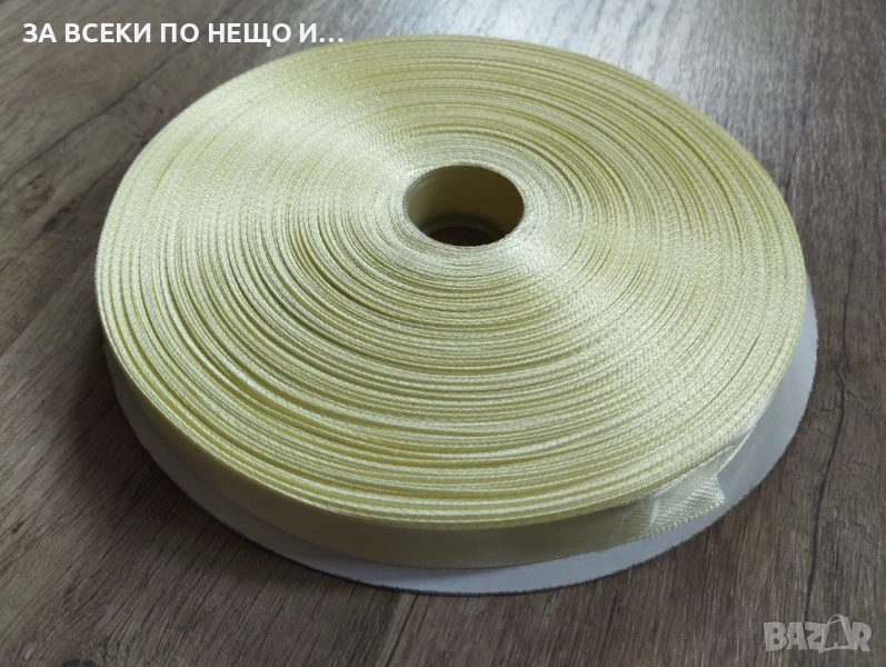 100 метра/ ролка Сатенена лента/ панделка бледо жълто, снимка 1