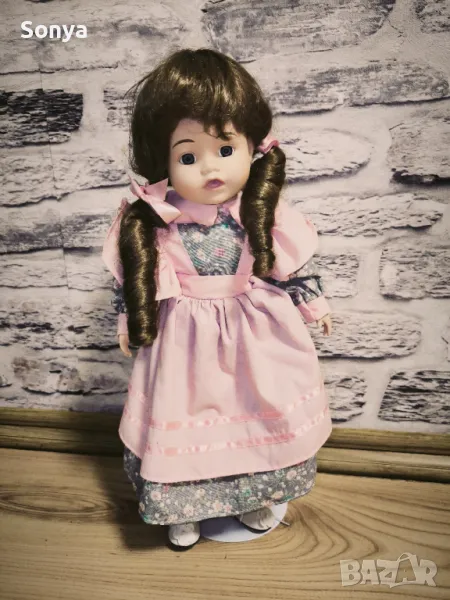 Порцеланова кукла , снимка 1