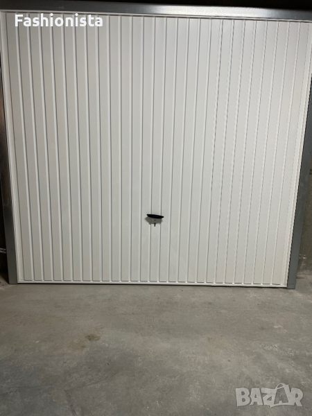 Гаражна врата тип “летящо крило”, снимка 1