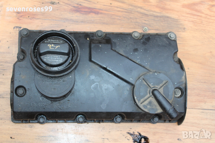 Капак разпределителен вал клапани Сеат Алхамбра Фолксваген Шаран 1.9tdi 115ks 2002 Seat Alhambra VW , снимка 1