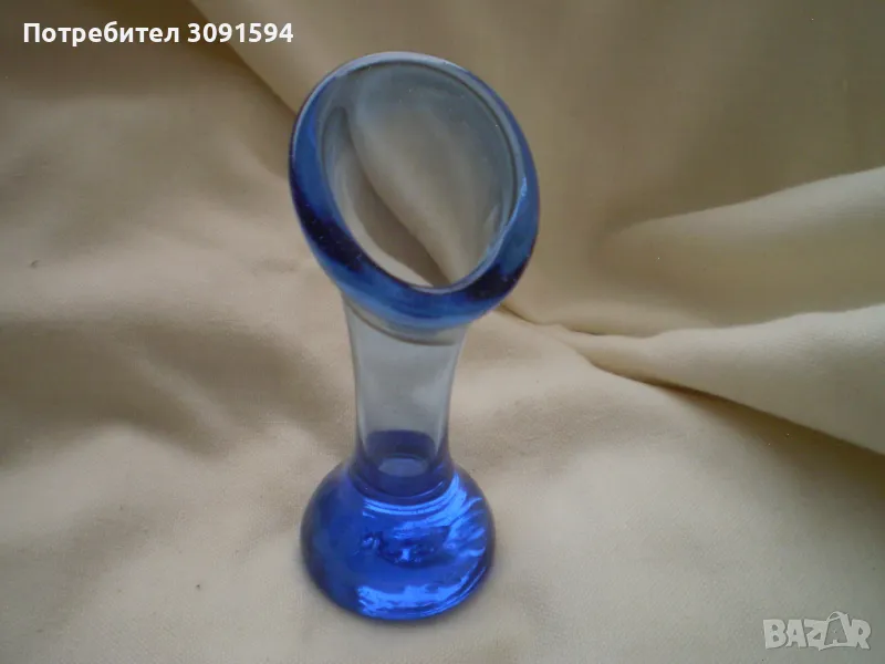  Винтиж Ваза от Кобалтово синьо стъкло от 1950-те височина 13 см, снимка 1