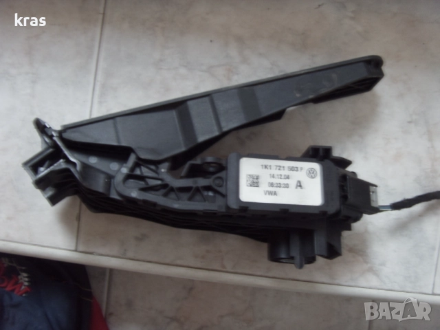 Странични аербеци /пердета/ и др. части за Голф5, снимка 14 - Части - 50121779