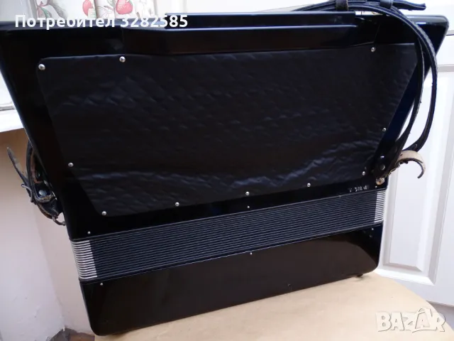 Акордеон Велтмайстер Каприче 120 баса, снимка 7 - Акордеони - 47508621