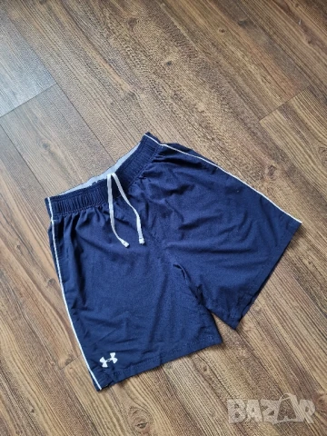 Страхотни мъжки къси панталони UNDER ARMOUR размер M , снимка 2 - Къси панталони - 50625574