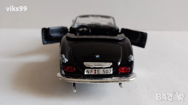 Bburago BMW 507 1957 Spider - Мащаб 1:32, снимка 4 - Колекции - 52376995