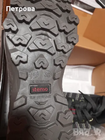 Работни обувки JADE 01 LOW BLACK 01 SR FO, снимка 4 - Маратонки - 48030567