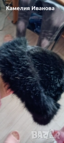 Зимни  дамски двулицеви плюшени шапки,шалчета и ръкавици , снимка 2 - Шапки - 49506541