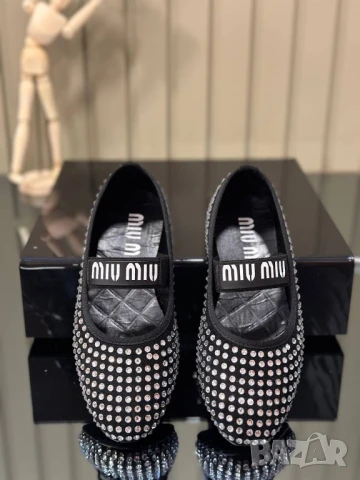 летни обувки miu miu с камъни , снимка 2 - Дамски ежедневни обувки - 50653446