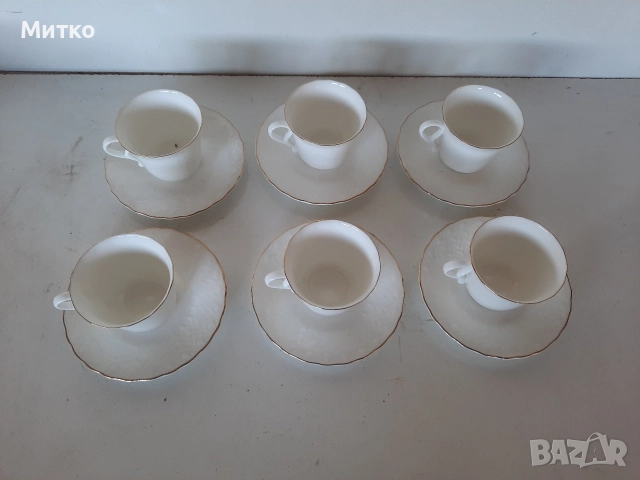 Сервиз за кафе от костен прцелан, снимка 2 - Сервизи - 52710048