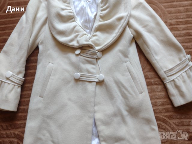 Палто Magda , снимка 4 - Палта, манта - 41956197