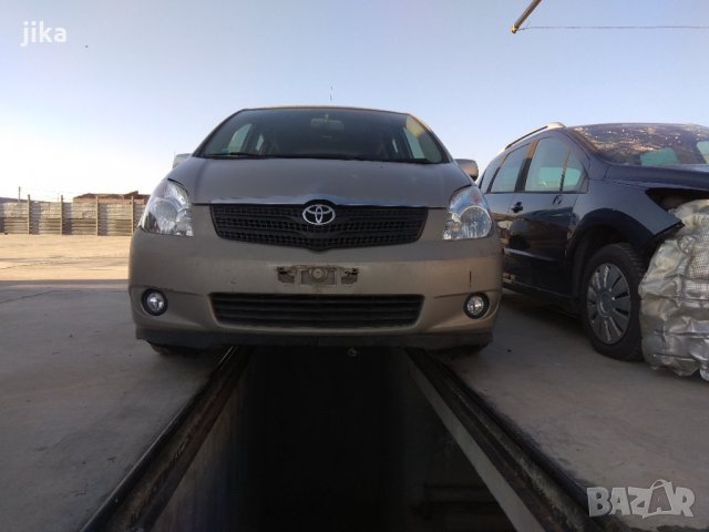Toyota Corolla verso 2.0D-4D 116кс 2003г   на  ЧАСТИ, снимка 2 - Автомобили и джипове - 35778491