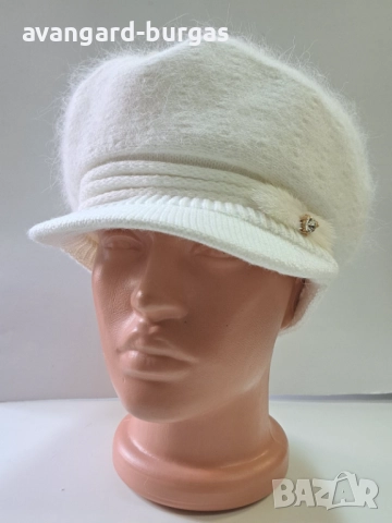 323 Дамска бутикова шапка каскет - ангора