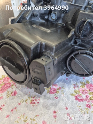 Кристален Оригинален Неразличим от нов десен фар HELLA за Мерцедес МЛ164 Н7 , снимка 8 - Части - 53684146