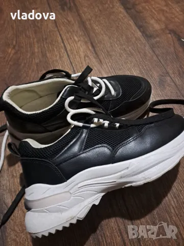 Дамски маратонки номер 39, стелка 25,5 см, снимка 2 - Маратонки - 48047784