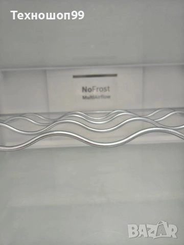 Хладилник с фризер Bosch, снимка 5 - Хладилници - 52874385