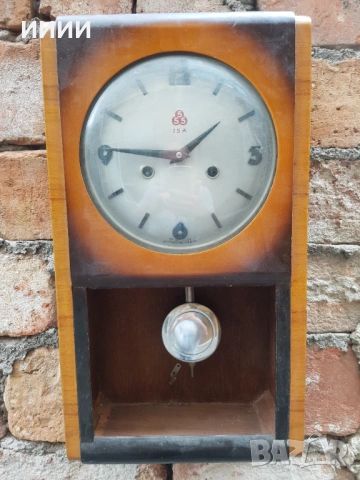 Стенен часовник месечен 