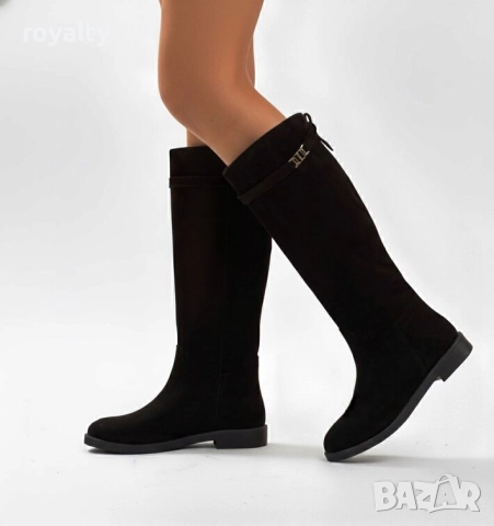 Равни ботуши - черен велур 