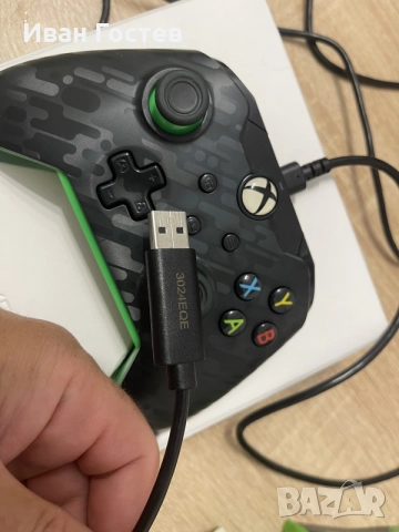 Кабелен гейминг контролер PDP Neon Carbon за Xbox One / Series X|S / PC (Пълен комплект), снимка 2 - Джойстици и геймпадове - 55781358