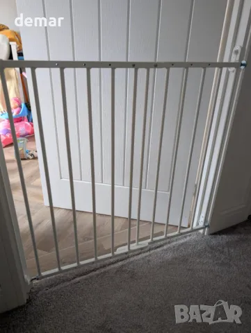 BabyDan Бебешка врата (56,5-81,5 см), Регулируема и издръжлива, бяла, метална, снимка 9 - Други стоки за дома - 49677391