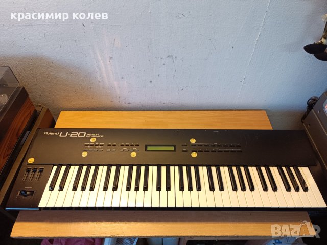 синтезатор "ROLLAND U-20", снимка 1