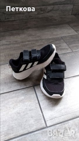 Детски маратонки Адидас, снимка 4 - Детски маратонки - 34558540