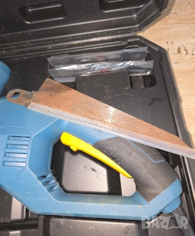 Електрически трион, снимка 3 - Куфари с инструменти - 51340723