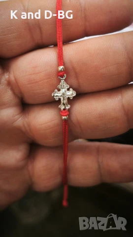 Гривна против уроки. гривничка от червен конец и сребърни елементи пробва 925, снимка 3 - Гривни - 50730591