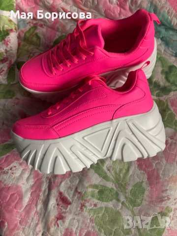 Нови маратонки на платформа №38