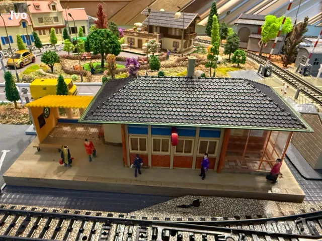 ел. влакче Marklin HO диорама ж.п. макет, снимка 2 - Влакчета, самолети, хеликоптери - 49577524