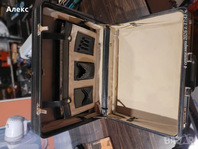 твърд куфар дипломатическо куфарче (Attache Case / Briefcase) , снимка 16 - Куфари - 55958572