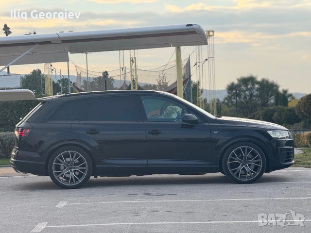 Аudi Sq7-Shadow line/22-летни/20-зимни/Реални км./Пано/Acc/diesel-hibrid/keyless/FULL/КАТО НОВА, снимка 6 - Автомобили и джипове - 52194148