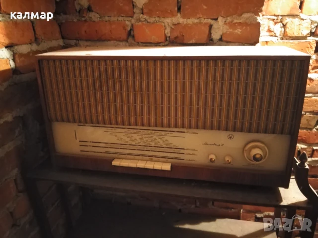 Ретро радиоапарат , снимка 4 - Антикварни и старинни предмети - 50506709