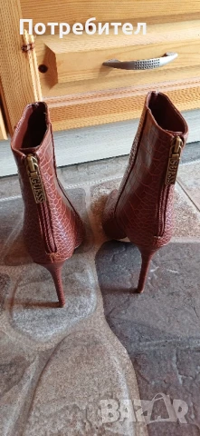 Дамски луксозни боти на GUESS, снимка 3 - Дамски боти - 50589671
