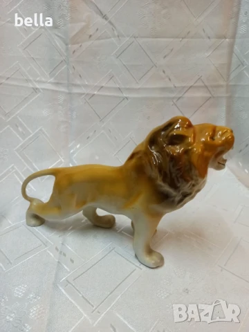 Румънска голяма порцеланова пластика на лъв в отличен колекционерски вид с дължина 26 см, снимка 6 - Антикварни и старинни предмети - 50590443