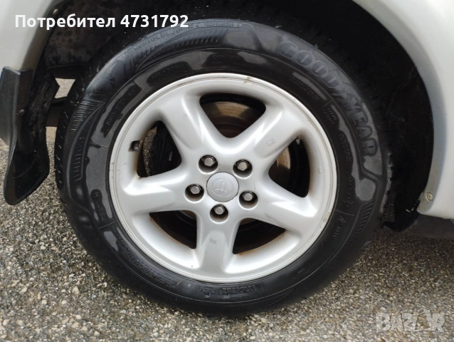 Toyota Rav4 в отлично техническо състояние, снимка 7 - Автомобили и джипове - 53401657