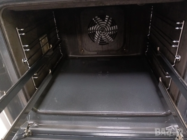 Като нова свободно стояща печка с керамичен плот Voss Electrolux с две години гаранция!, снимка 2 - Печки, фурни - 52384625