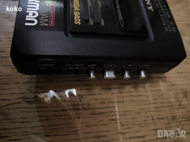Уолкмен Walkman Sony и Sharp, снимка 3 - Радиокасетофони, транзистори - 55972593