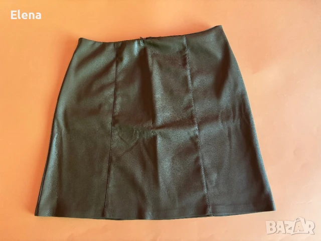 Стилна кожена пола